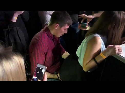 ❤️ Sexe real en una discoteca russa. Noia russa de 18 anys a l'anus i la vagina follada en una discoteca ❌ Porno preciós a nosaltres ca.villagesexvideos.ru ﹏